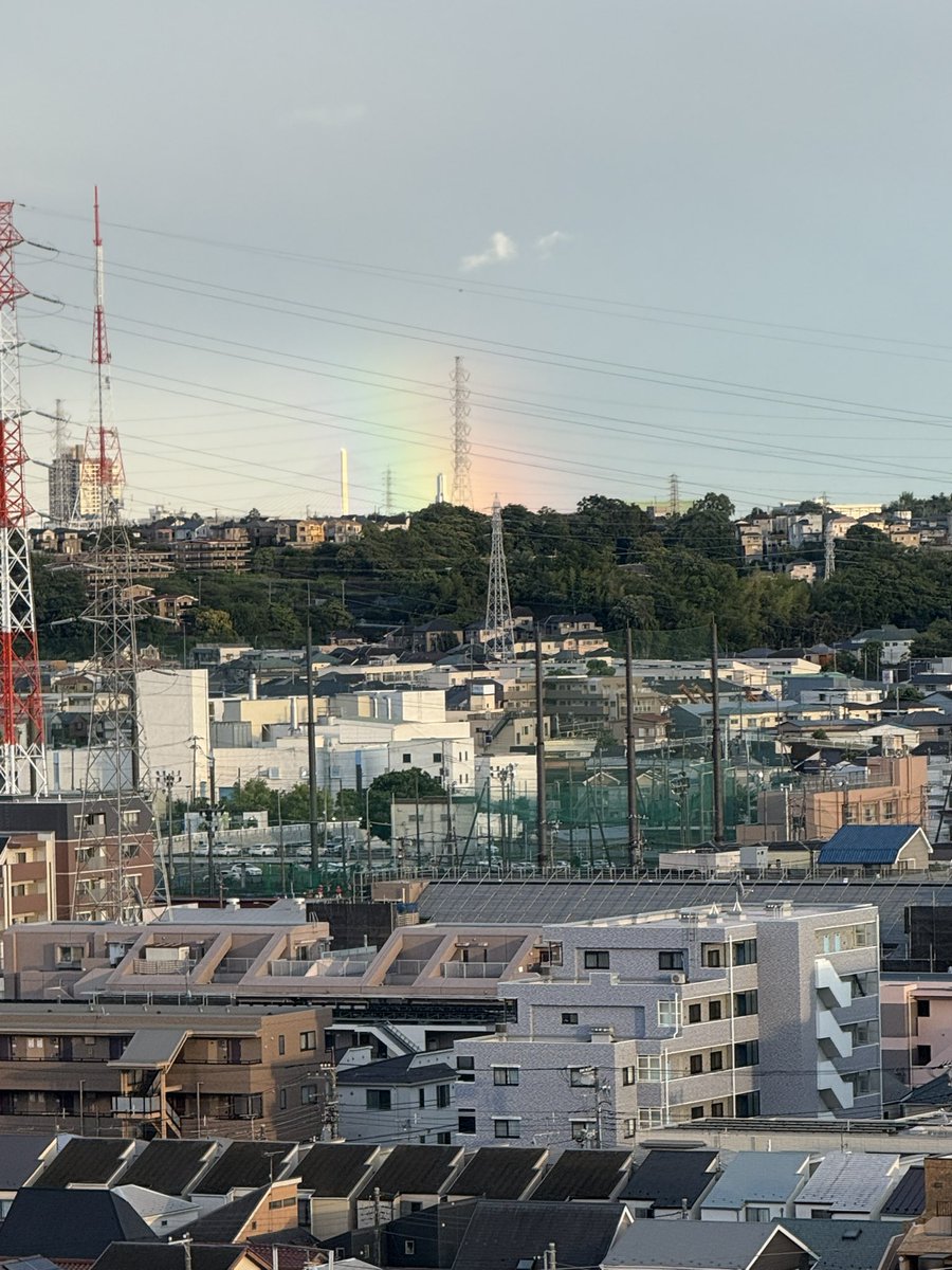 【虹】
日吉寄宿舎の3階から虹が見えました🌈
#日吉寄宿舎 #慶應義塾 #春から慶應