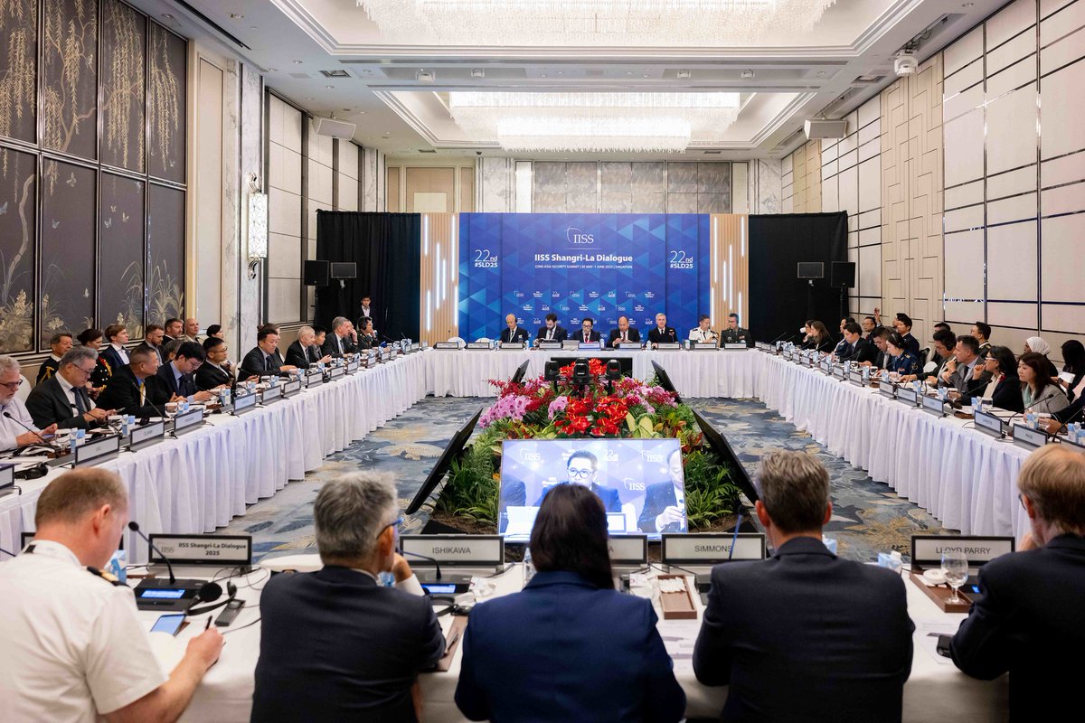 Onze #veiligheid is nauw verweven met Azië. Wat in de Indo-Pacific gebeurt, raakt ook Europa. Denk aan Noord-Koreaanse steun aan Rusland, spanningen rond handelsroutes en de groeiende invloed van China. Daarom was <a href="/Defensie/">Ministerie van Defensie</a> bij de <a href="/IISS_org/">IISS News</a> Shangri-La Dialogue in Singapore.