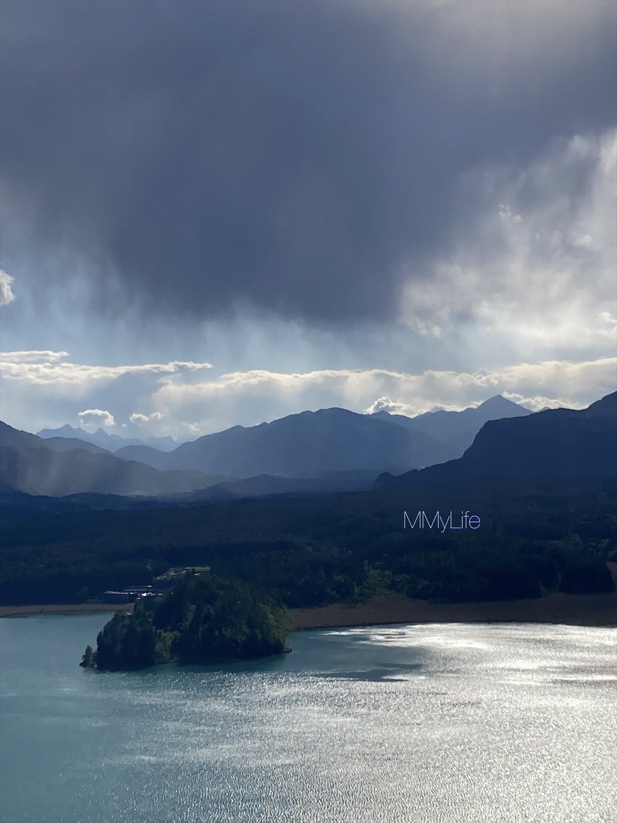 🍀MMyLife✨ (@manuelamravlak) on Twitter photo <a href="/admired_art/">AdmiredArt</a> Really impressive rain clouds 🌧️ above #LakeFaak in #Austria 🇦🇹 #Faakersee 🌊 <a href="/admired_art/">AdmiredArt</a> Really impressive rain clouds 🌧️ above #LakeFaak in #Austria 🇦🇹 #Faakersee 🌊