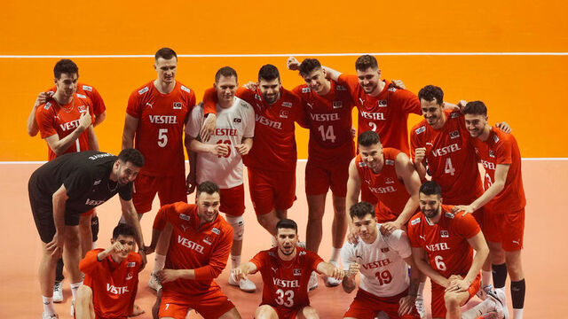 Türkiye, hazırlık maçında Slovenya’ya 3-2 mağlup oldu voleybolaktuel.com/turkiye-hazirl…