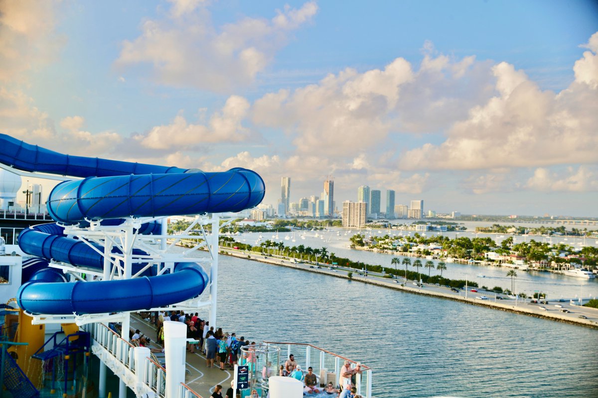 Bienvenidos a Miami! 🌴 #CruiseNorwegian