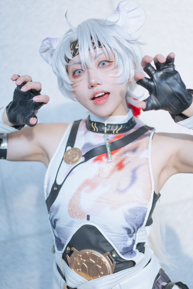 鸣潮
凌陽 능양  

작년 사진인데 안 올렸드라
#명조 #WutheringWaves #鸣潮 #Lingyang #凌陽