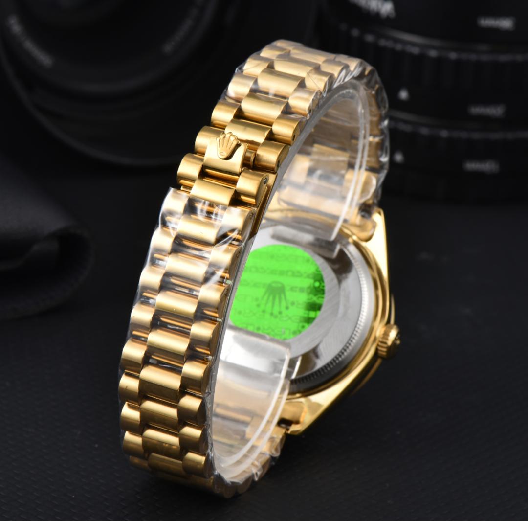 The look. The feel. The confidence.
This stainless steel piece gives premium vibes without the premium price.
✨ Branded. Durable. Eye-catching. Just 12,000Xaf

🎯 Perfect for personal style or the ultimate gift.

📦 Nationwide delivery | 💬 DM to order
 #BeClassy  #237Business