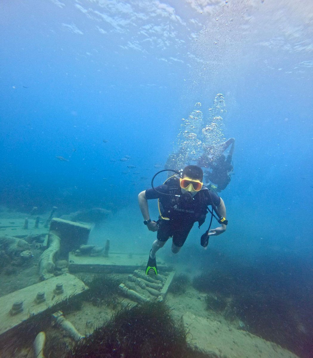 ayyildirim1's tweet photo. Keşfetmek, bazen derinlere inmeyi gerektirir… 🌊🤿🐟 https://t.co/JqtLIL64VP
