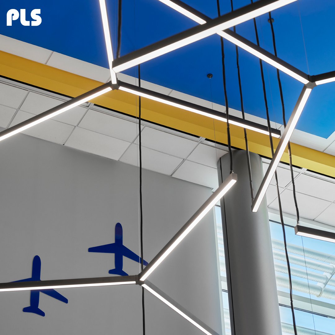 The GEO Spoke 3 Suspended by <a href="/Lumato_Lighting/">Lumato</a> is a striking fixture that adds depth and style to any space!

Project: Rose State College Aerospace Center, Midwest City, OK
Photographer: Justin Miers Photography

🔗: loom.ly/a7BTaeQ

#pls