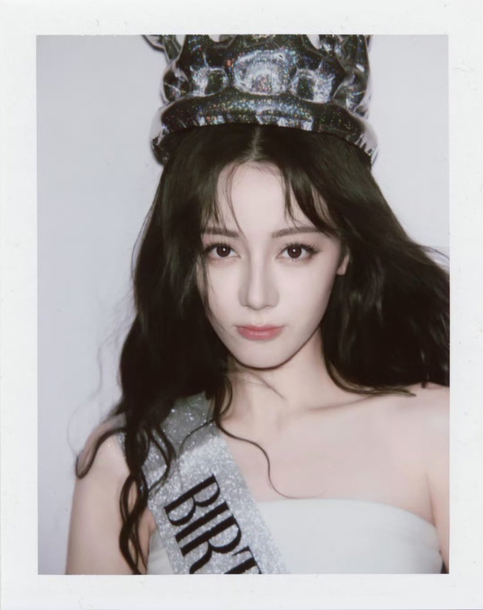 HBD 🎂 นะคะคนสวยขา ขอให้น้องถูกโอยอุ้มด้วยความรักและเป็นความรักของทุกๆคนนะคะ  

#ตี๋ลี่เร่อปา #dilraba 
Dilraba Timeless AsEver
#HappyDilrabaDay2025