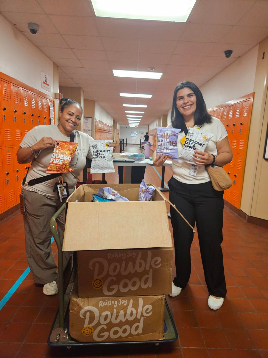 Tonya Reyes (@mrstreyes) on Twitter photo Huge shoutout to <a href="/DoADoubleGood/">Double Good</a> for providing our students and staff with popcorn. This was a great way to end the school year. We are forever grateful <a href="/edison_school/">Edison Middle School</a> Huge shoutout to <a href="/DoADoubleGood/">Double Good</a> for providing our students and staff with popcorn. This was a great way to end the school year. We are forever grateful <a href="/edison_school/">Edison Middle School</a>