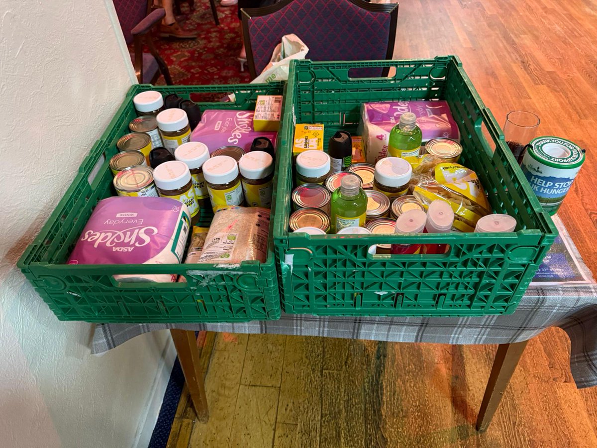 fsfperthsaints's tweet image. A massive & heartfelt thanks to everyone who contributed to our collection at Methven AFC Race Night on Saturday. 5 full crates of food & toiletries were donated for @KinrossPerth Foodbank, along with 拢100.60 in cash.