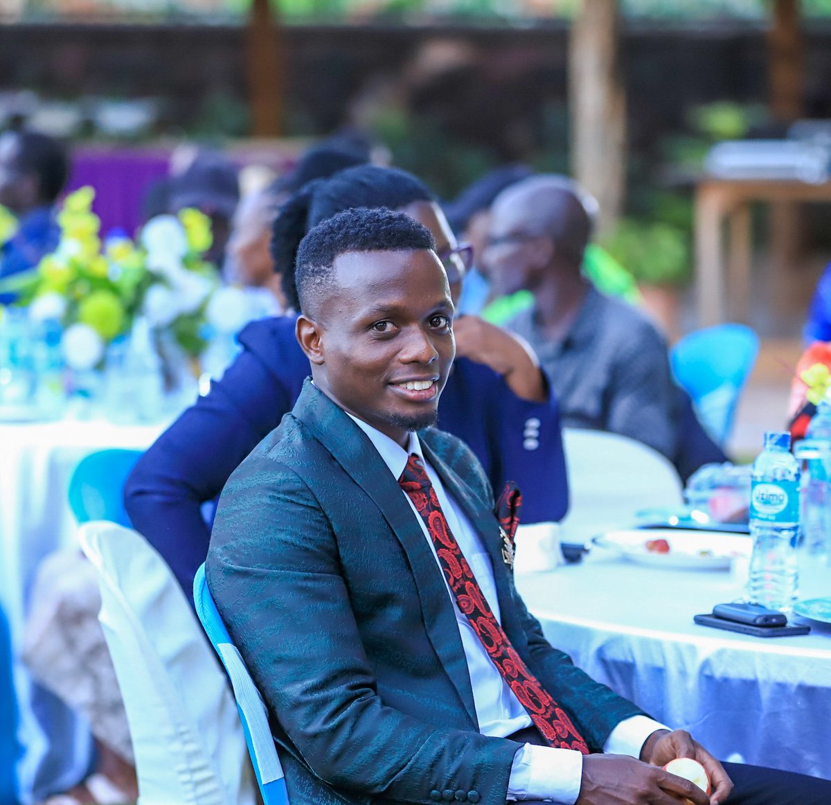 sportslens1's tweet photo. Paul Mucureezi with the drip!✨
Class off the pitch, just like on it. #SmartLook #StyleIcon https://t.co/aw5l7Mq0cv