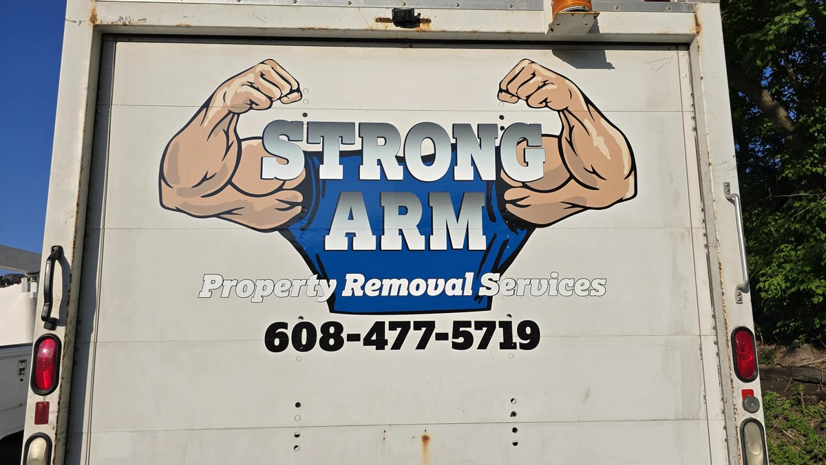 sign20llc's tweet image. Transform your vehicle with a custom wrap! We've done partial wraps for cars, trucks, trailers &amp;amp; even semis—and we’re eager for more. Whether partial or full, we serve all of Central Wisconsin! #VehicleWraps #TruckWraps #CustomDesign #FleetBranding #WisconsinWraps