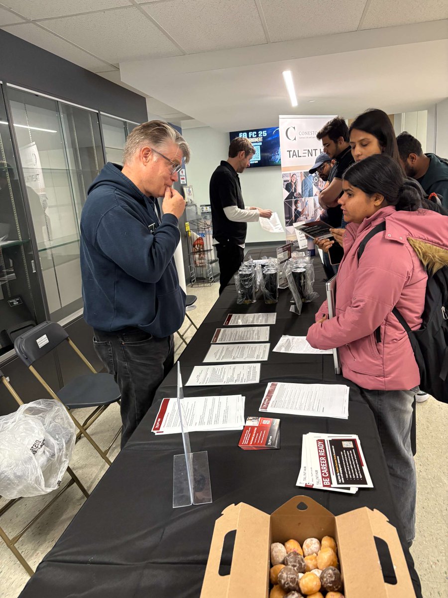 Last week, Career Services hosted several events for students during Career Readiness Week! Workshops helped attendees build their professional network, make improvements to their resume, access job search tools, and learn how to use A.I. in a professional capacity!