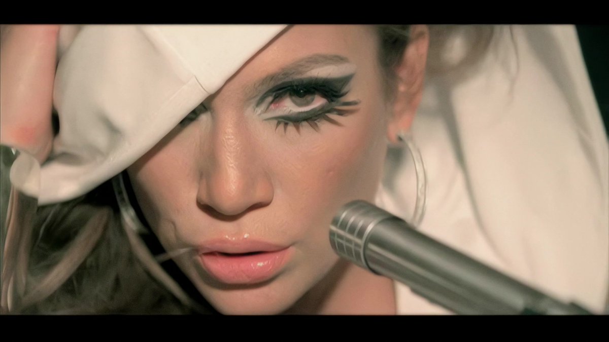 DominikaMazurk5's tweet image. My favorite music video of Jlo ✨✨ What is yours?
