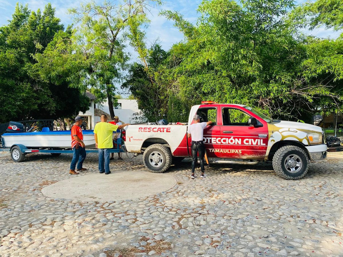 PCTamaulipas's tweet image. ⛑️🦺Continúan los trabajos coordinados para la búsqueda de persona extraviada en el río purificación. 

El Equipo Estatal de Rescate en Aguas Rápidas e Inundaciones de la Coordinación Estatal de Protección Civil en conjunto con el municipio de #Padilla, #SecretaríadeMarina…