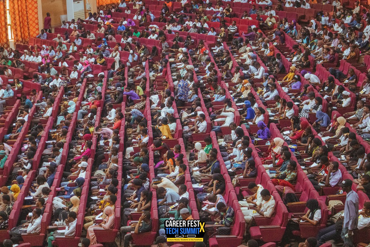 SundayOdafe1's tweet image. From audience member to Design Lead - How I helped bring 2,600+ students together for the biggest career event in University of Ilorin history
Let me tell you this incredible story... 🔥