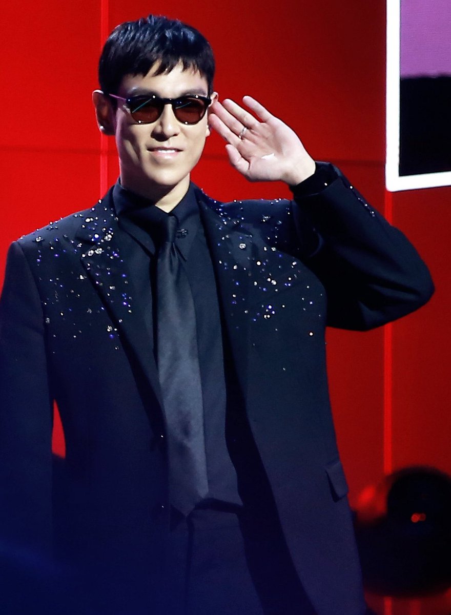 The dimple 😳

#CHOISEUNGHYUN