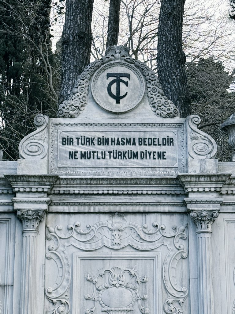 NE MUTLU TÜRKÜM DİYENE!