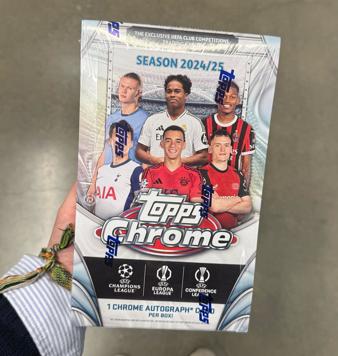 FanaticsCollect's tweet image. 🚨GIVEAWAY ALERT🚨

Make sure you follow @FanaticsCollect , like this post, and tag two friends for a chance to win this 2024-25 Topps Chrome UEFA Club Competitions box ⚽️