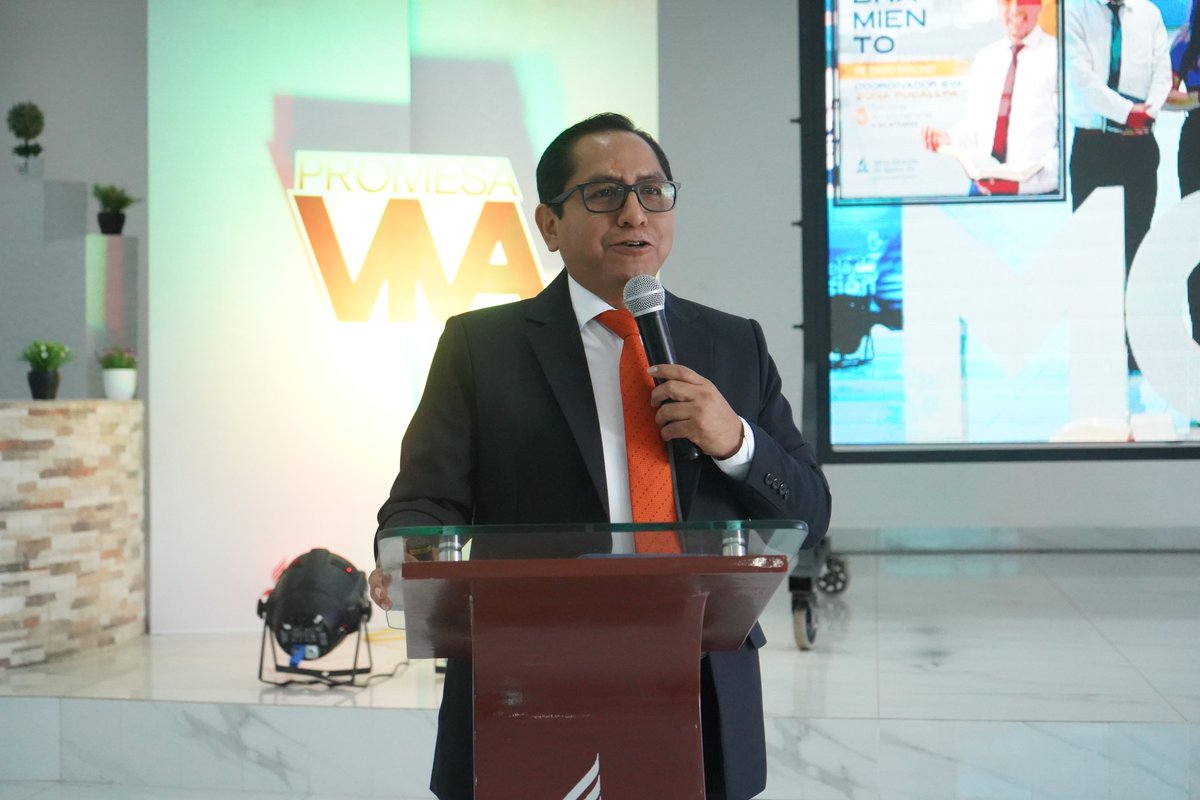 AdventistasMOP's tweet photo. En la Junta Directiva Plenaria, el Pr. Elvis Cuéllar - Secretario Ejecutivo, presenta el informa de su respectiva área, haciendo énfasis en el Servicio Voluntario Adventista y el orden que debe manejar la iglesia. 

#InformeSecretaría
#JuntaDirectivaPlenaria https://t.co/IvsFbFFrWK