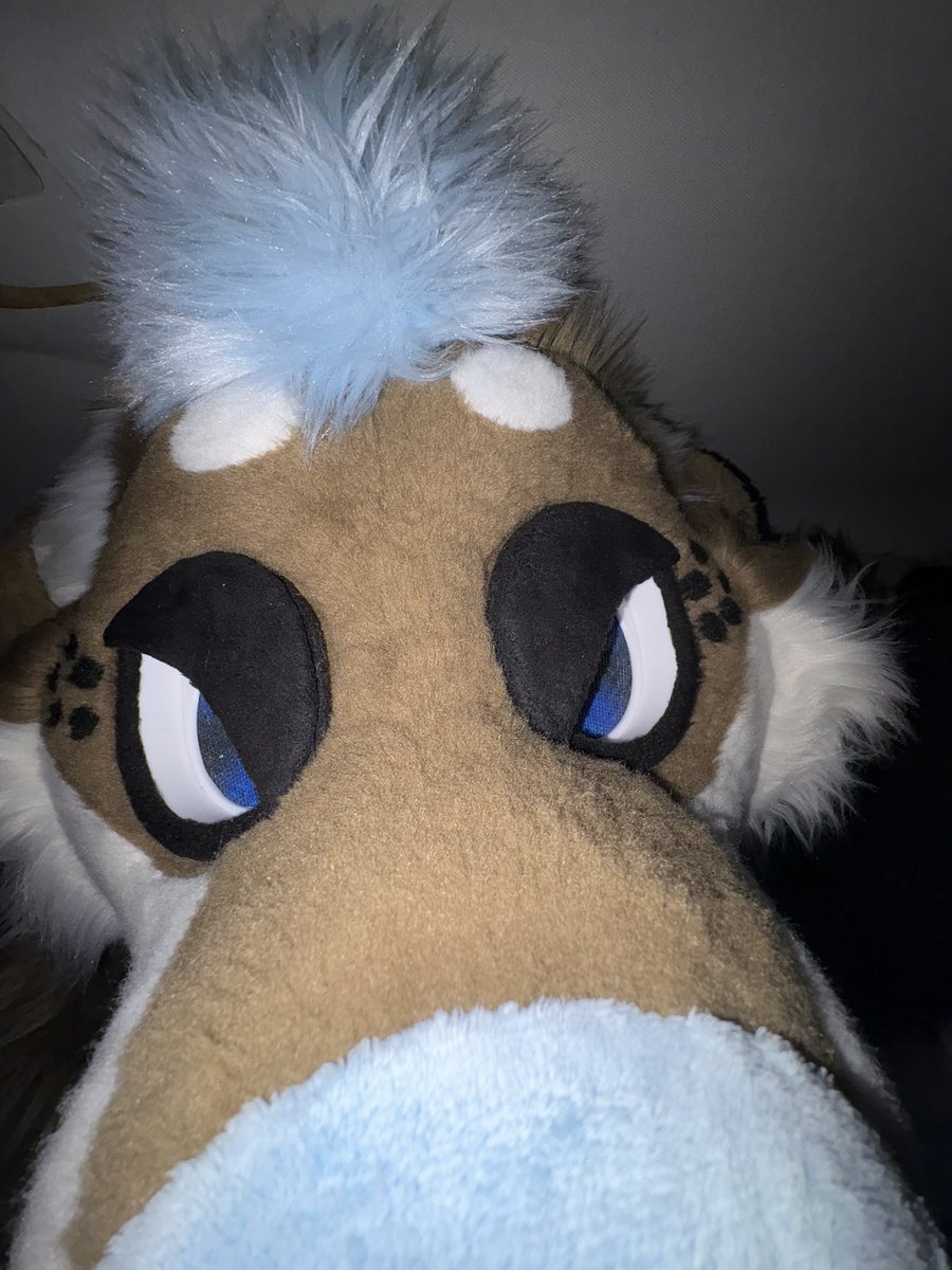 Sniff sniff u smell like cheese 🧀