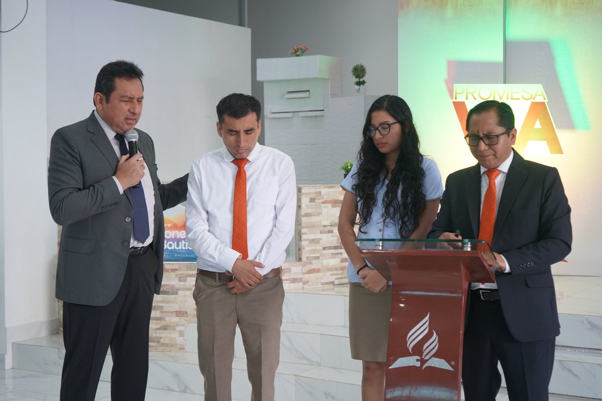 AdventistasMOP's tweet photo. En la Junta Directiva Plenaria, el Pr. Elvis Cuéllar - Secretario Ejecutivo, presenta el informa de su respectiva área, haciendo énfasis en el Servicio Voluntario Adventista y el orden que debe manejar la iglesia. 

#InformeSecretaría
#JuntaDirectivaPlenaria https://t.co/IvsFbFFrWK