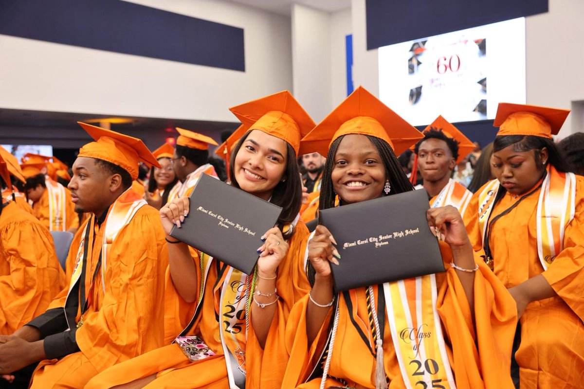 Miami-Dade Schools (@mdcps) on Twitter photo Celebrating the #Classof2025 from <a href="/CarolCitySr1/">Miami Carol City Sr</a>!
Congratulations to all the graduates on their accomplishments, and best wishes for their journey ahead. #MDCPSGrad #YourBestChoiceMDCPS Celebrating the #Classof2025 from <a href="/CarolCitySr1/">Miami Carol City Sr</a>!
Congratulations to all the graduates on their accomplishments, and best wishes for their journey ahead. #MDCPSGrad #YourBestChoiceMDCPS