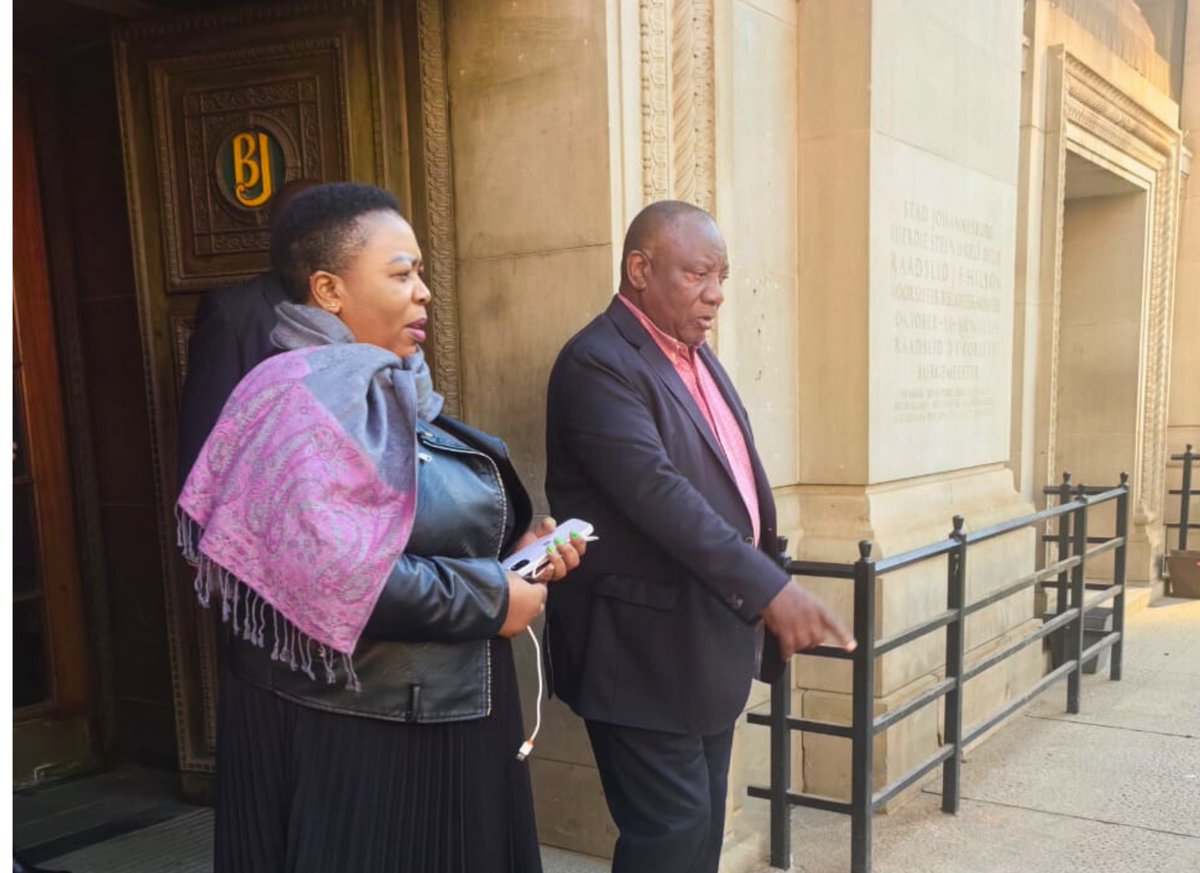 JDA_joburg's tweet image. 📚🇿🇦 President Visits Joburg City Library!
President @CyrilRamaphosa made a visit to the Johannesburg City Library to see firsthand the progress following the successful completion of Phase 1 of the library’s restoration.
During his walk-through, the President engaged with…