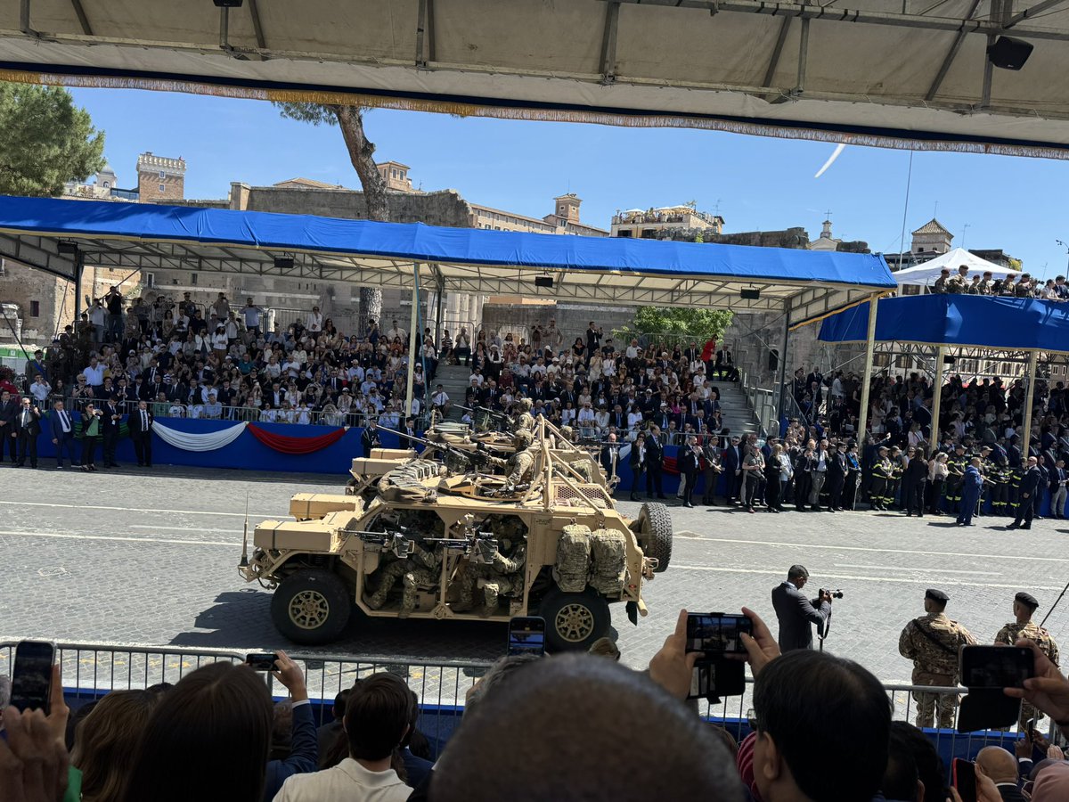Buona Festa della Repubblica a tutti gli amici italiani! Auguri! 🇮🇹🇮🇹