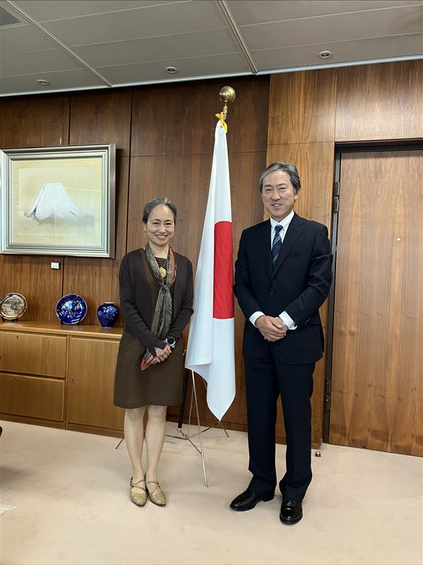 Shoko Noda (@shokonoda) on Twitter photo Great 1st day in Geneva🇨🇭, where I met Amb. Atsuyuki Oike of <a href="/JapanMissionGE/">JAPAN Mission GENEVA</a>.
Grateful for 🇯🇵 Japan’s strong support for <a href="/UNDP/">UN Development</a> #EarlyRecovery efforts and its leadership in promoting #HDPNexus, especially in climate induced crisis. Great 1st day in Geneva🇨🇭, where I met Amb. Atsuyuki Oike of <a href="/JapanMissionGE/">JAPAN Mission GENEVA</a>.
Grateful for 🇯🇵 Japan’s strong support for <a href="/UNDP/">UN Development</a> #EarlyRecovery efforts and its leadership in promoting #HDPNexus, especially in climate induced crisis.