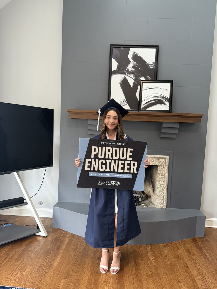 Such an exciting month for us! This is Gaby’s kindergarten and her High School Graduation pictures!