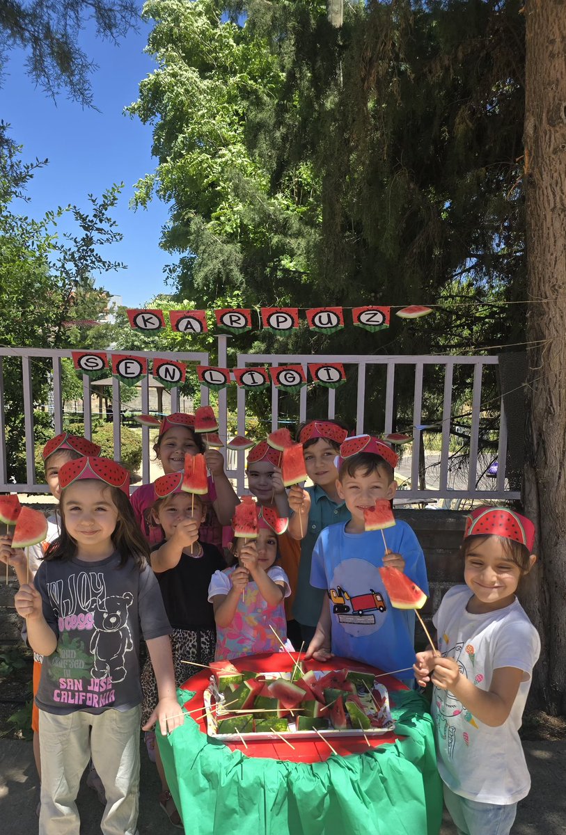 Mardin Ömerli Zübeyde Hanım Anaokulu (@zubeydehanim47) on Twitter photo Şirinler sınıfı miniklerimiz yazın en güzel meyvelerinden biri olan karpuzu afiyetle yediler.🍉🍉
<a href="/tcmeb/">Millî Eğitim Bakanlığı</a>
<a href="/Yusuf__Tekin/">Yusuf Tekin</a>
<a href="/mardinilmem/">Mardin İl Millî Eğitim Müdürlüğü</a>
<a href="/ali_eyyupkoca/">Ali Eyyupkoca</a>
<a href="/SuleymnAKIN/">Süleyman AKIN🇹🇷</a>
<a href="/makdag47/">Makdag</a>
<a href="/OmerliMem/">Ömerli İlçe Milli Eğitim Müdürlüğü</a>
<a href="/adnanciftci47/">Adnan ÇİFTÇİ</a>
<a href="/mir_zal_zin/">Sulhaddin Bahtiyaroğlu</a> Şirinler sınıfı miniklerimiz yazın en güzel meyvelerinden biri olan karpuzu afiyetle yediler.🍉🍉
<a href="/tcmeb/">Millî Eğitim Bakanlığı</a>
<a href="/Yusuf__Tekin/">Yusuf Tekin</a>
<a href="/mardinilmem/">Mardin İl Millî Eğitim Müdürlüğü</a>
<a href="/ali_eyyupkoca/">Ali Eyyupkoca</a>
<a href="/SuleymnAKIN/">Süleyman AKIN🇹🇷</a>
<a href="/makdag47/">Makdag</a>
<a href="/OmerliMem/">Ömerli İlçe Milli Eğitim Müdürlüğü</a>
<a href="/adnanciftci47/">Adnan ÇİFTÇİ</a>
<a href="/mir_zal_zin/">Sulhaddin Bahtiyaroğlu</a>