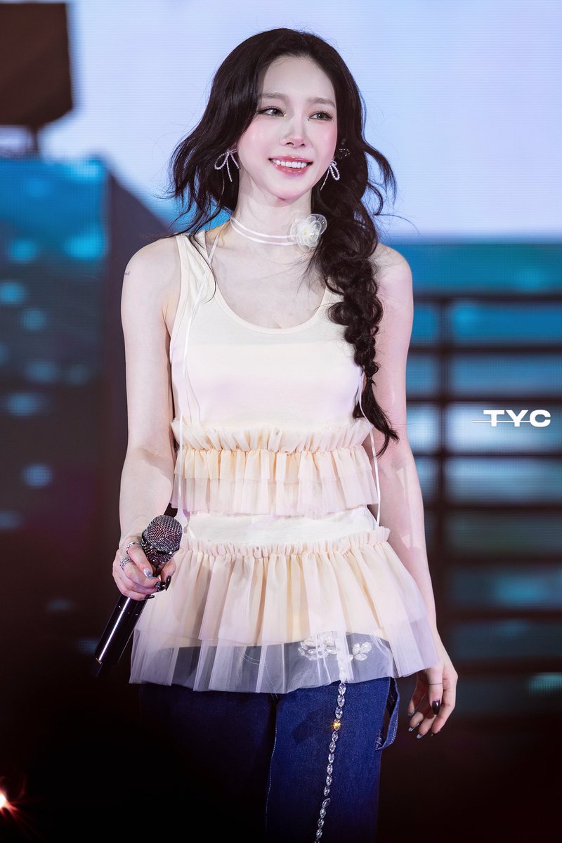TYC_____'s tweet image. 250601 The TENSE

#태연 #TAEYEON
#TAEYEON_TheTENSE
#TAEYEON_TheTENSE_in_BANGKOK