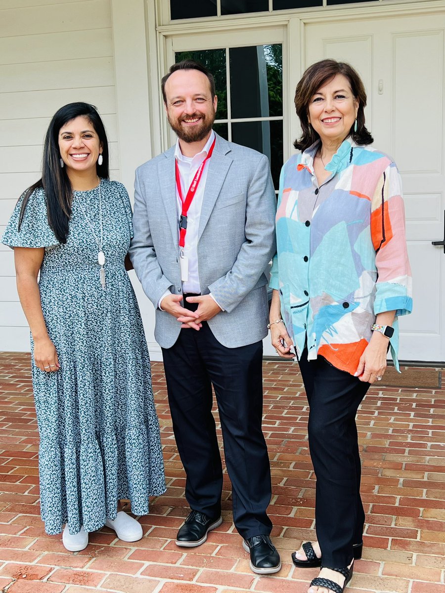IgorGusyakov's tweet photo. Great convo today with Dr. Sylvia Leal &amp; Dr. Betsy Mijares from the T.L.L. Temple Foundation! We’re exploring ways to team up on early learning, teacher pathways &amp; career readiness. Big things ahead for Diboll kids! 🙌

#DibollISD #TLLTempleFoundation https://t.co/0jdFzQDHdB