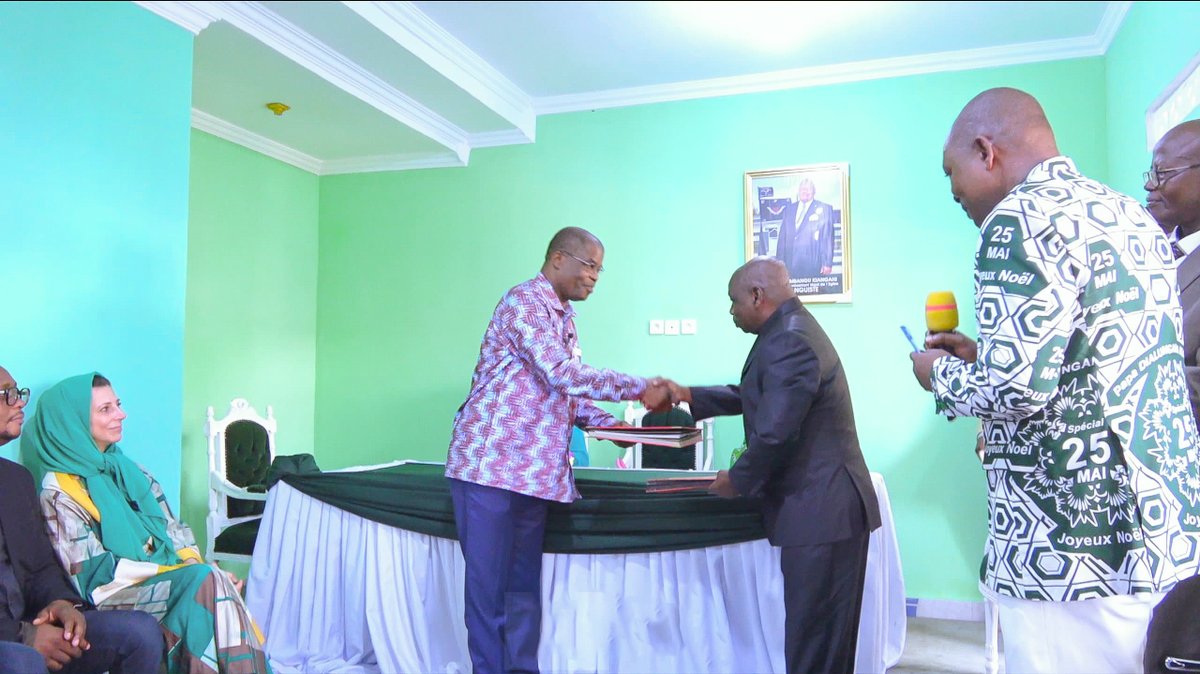 Nkamba, 31 mai 2025 – Le Projet TRANSFORME RDC a signé un accord de partenariat avec la société MKB SARL pour accompagner le développement d’un centre des PME à Kikonka, territoire de Mabimba, dans la province du Kongo Central. La cérémonie de signature s’est tenue ce samedi au