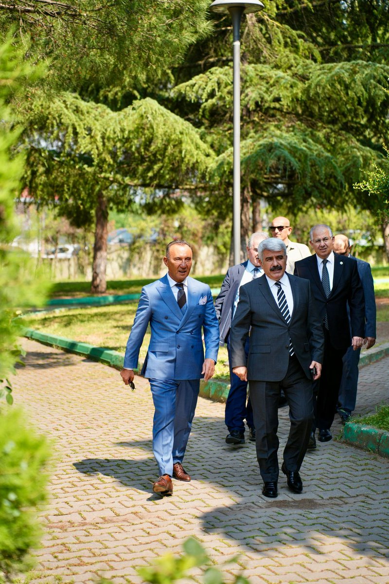 📍Kocaeli Sağlık ve Teknoloji Üniversitesi (KOSTÜ)

Kocaeli Üniversitesi Rektörü Sayın Prof. Dr. Nuh Zafer Cantürk ile birlikte Kocaeli Sağlık ve Teknoloji Üniversitesi’ni ziyaret ettik.
Mütevelli Heyet Başkanı Sayın Dr. Talip Emiroğlu ve Rektör Sayın Prof. Dr. Muzaffer Elmas’tan