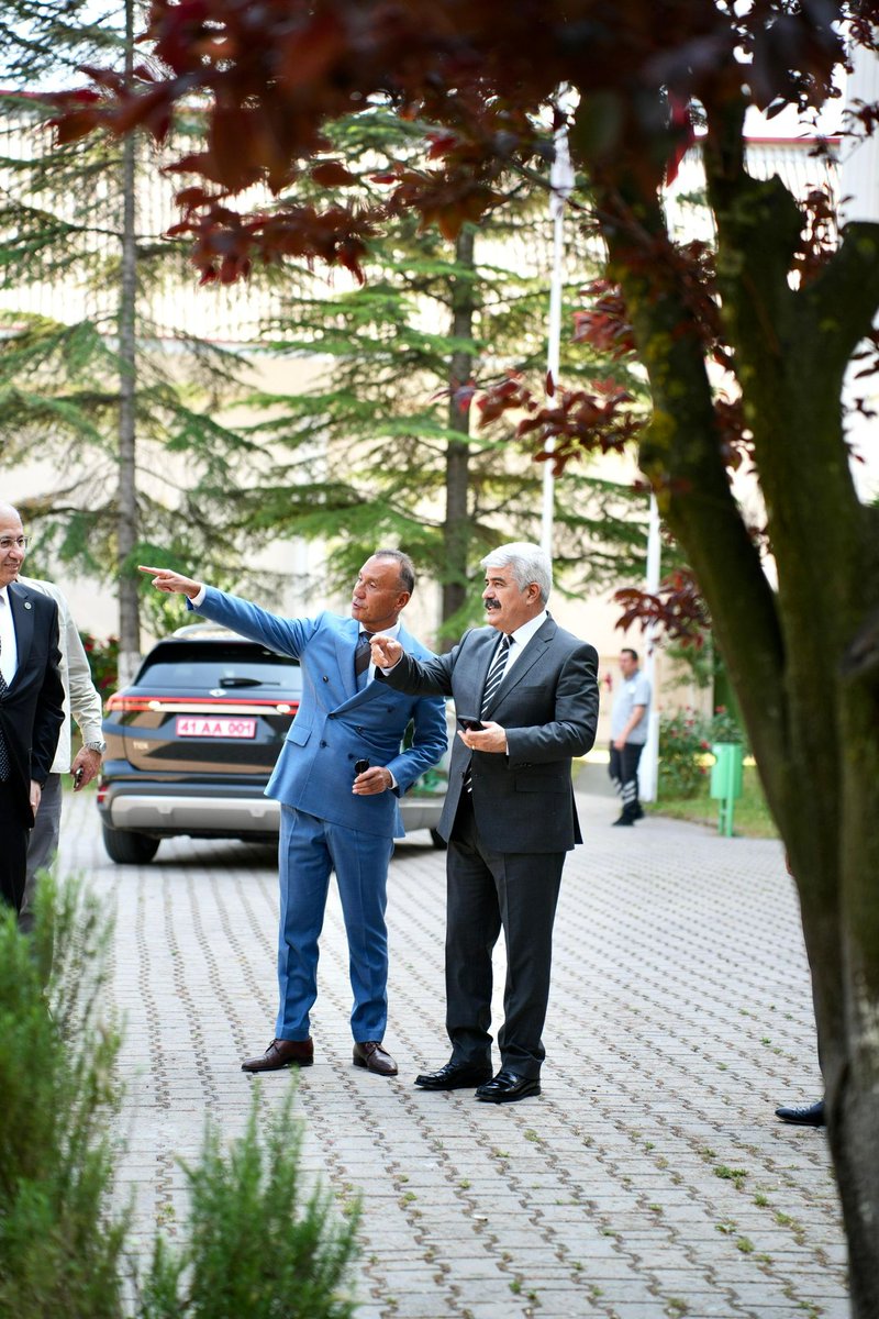 üniversitenin sağlık ve teknoloji alanlarındaki çalışmaları hakkında kapsamlı bilgi aldık.
Kıymetli ev sahiplikleri ve şehrimize yaptıkları değerli katkılar için teşekkür eder, başarılarının devamını dilerim.
<a href="/talipemiroglu/">Dr.Talip EMİROĞLU</a> 
<a href="/muzaffer_elmas/">Muzaffer Elmas</a> 
<a href="/KocaeliSaglK/">Kocaeli Sağlık ve Teknoloji Üniversitesi</a>