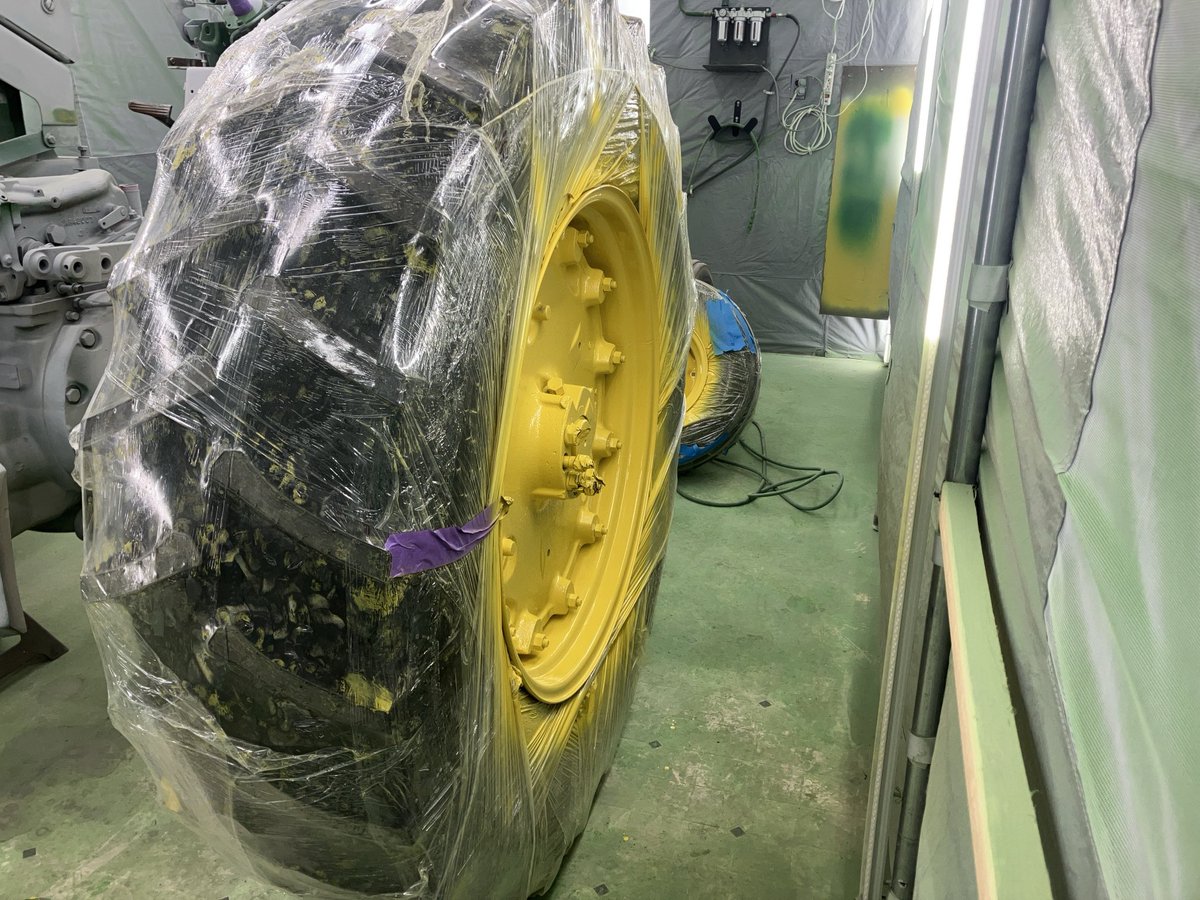jev4320's tweet image. Always a hap hap happy moment when the yellow is painted