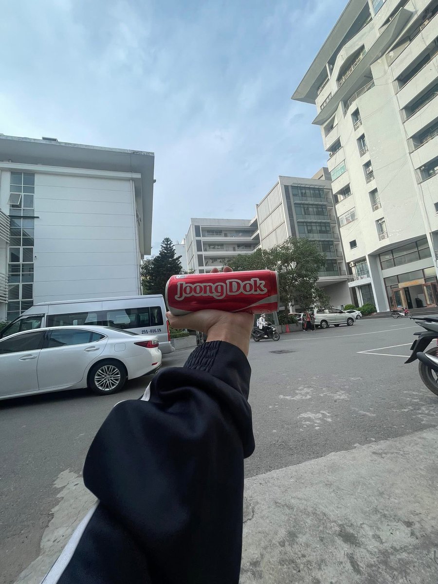 I live long enough to see a Joongdok coke
(c)Mạc Thuý (fb)
