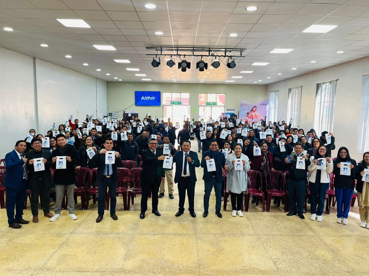 #CaravanaOfrendaAnualNT | Esta mañana, el Pr. <a href="/SaitoSamuel/">Samuel Saito</a> participó del culto unido de personal en la 📍 <a href="/UPeUJuliaca/">UPeU l Campus Juliaca</a>, donde todos los administradores y colaboradores reafirmaron su compromiso con la #OfrendaAnualNT 2025 para seguir transformando vidas para siempre 💛🙏