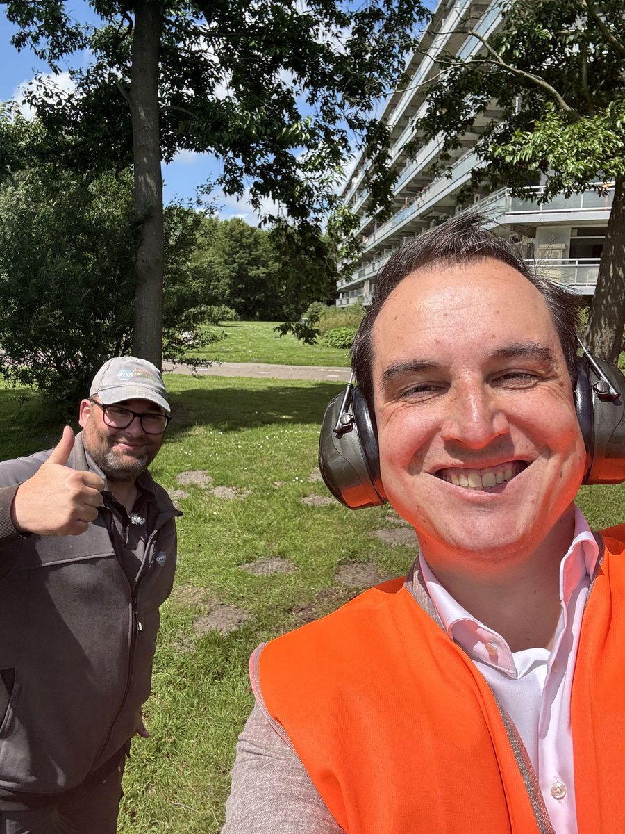 Dagje meelopen in het groenonderhoud!

Het goed en tijdig onderhouden van het openbaar groen in de gemeente is een constante uitdaging. En we zijn aan het bekijken hoe we het groenonderhoud in de komende jaren nog wat beter kunnen doen. 

Dus vandaag ben ik een middag meegelopen