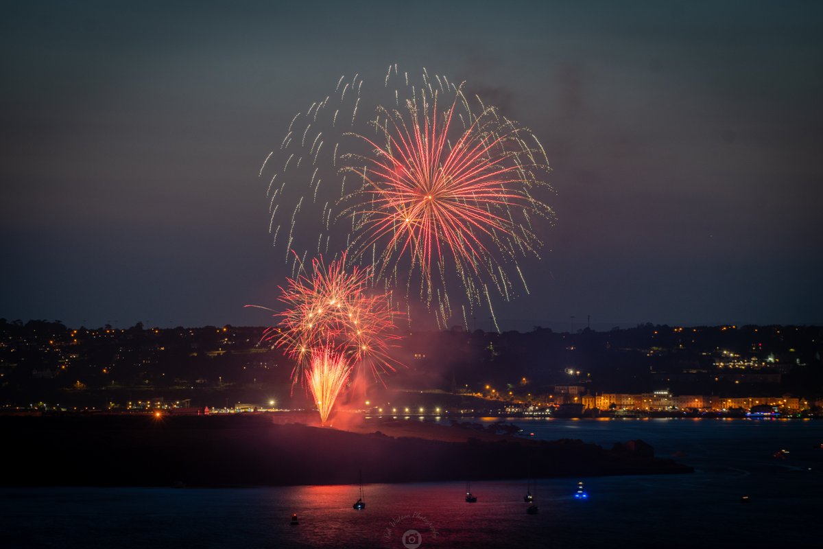 Rob Watson Photography (@robkwatson) on Twitter photo Spike Island firework display. 01/06/0205
<a href="/pure_cork/">Pure Cork</a> <a href="/SpikeIslandCork/">SpikeIslandCork</a> <a href="/CobhTourism/">Cobh Tourism</a>
#SpikeIsland #Fireworks #photograghy #NikonD7500 #Cobh #CorkHarbor #PureCork Spike Island firework display. 01/06/0205
<a href="/pure_cork/">Pure Cork</a> <a href="/SpikeIslandCork/">SpikeIslandCork</a> <a href="/CobhTourism/">Cobh Tourism</a>
#SpikeIsland #Fireworks #photograghy #NikonD7500 #Cobh #CorkHarbor #PureCork