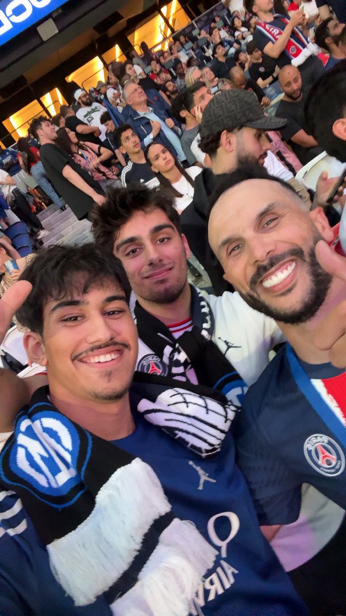 Gvby_7's tweet photo. @mohlekingFUT @ImmigreParisien @easportsfcfr @TwinsFifaHD le goat merci encore mon frérot !!❤️❤️❤️ https://t.co/v3Q0vSKk5x