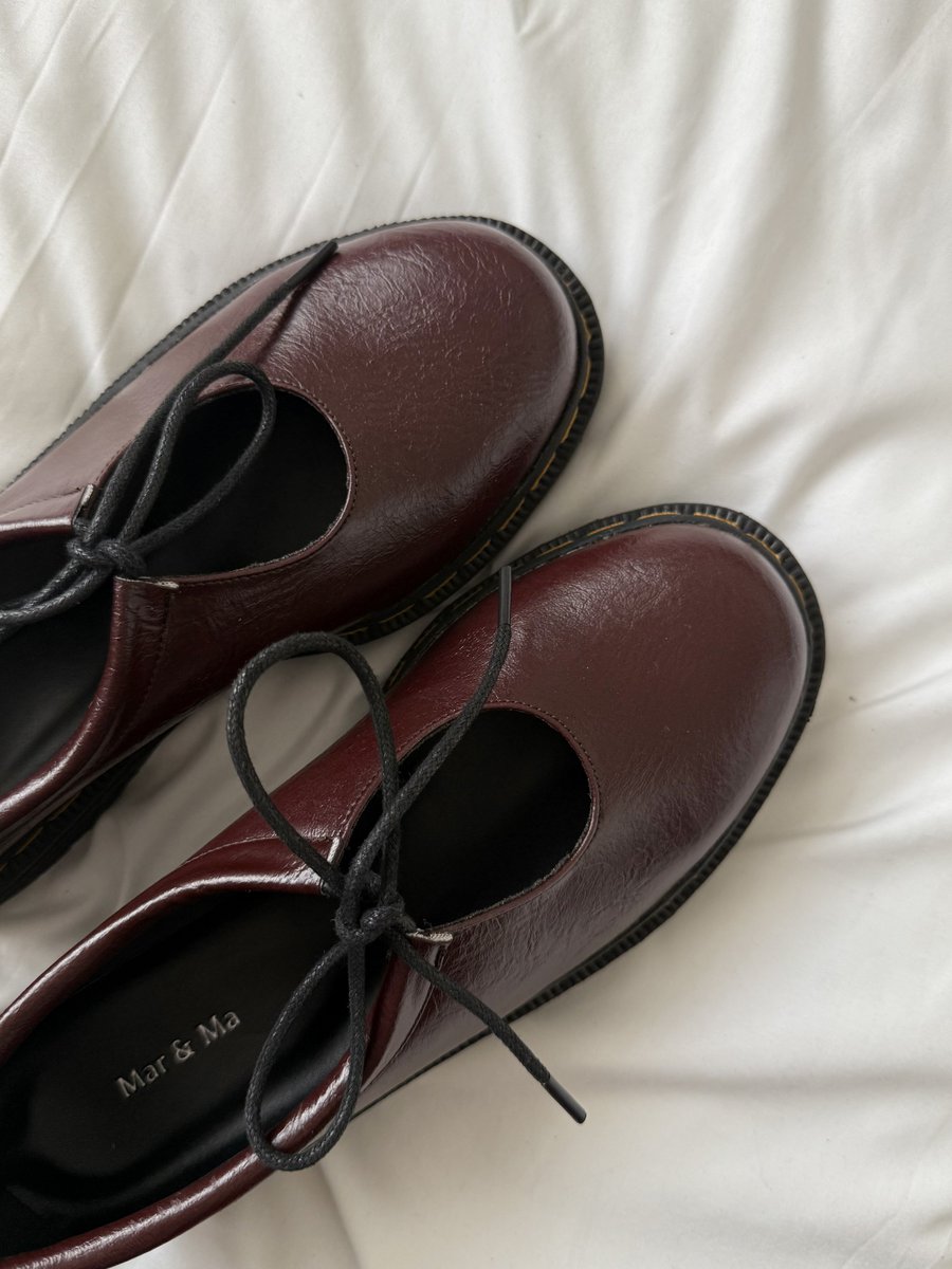 cloudysnowys's tweet photo. ─SEPATU KULIT WANITA

🖇️ https://t.co/OeHg3NNV2M

definisi sepatu yang dipakai buat main juga oke, dipakai konseran bisa, dipakai kerja juga masi sopan & stylish. designnya juga cakep pula kokoh & bukan bahan yang gampang ngelopek.

jujur buat yang kakinya lebar ini bagus banget, bikin keliatan tinggi juga pas dipakai 🫶🏻