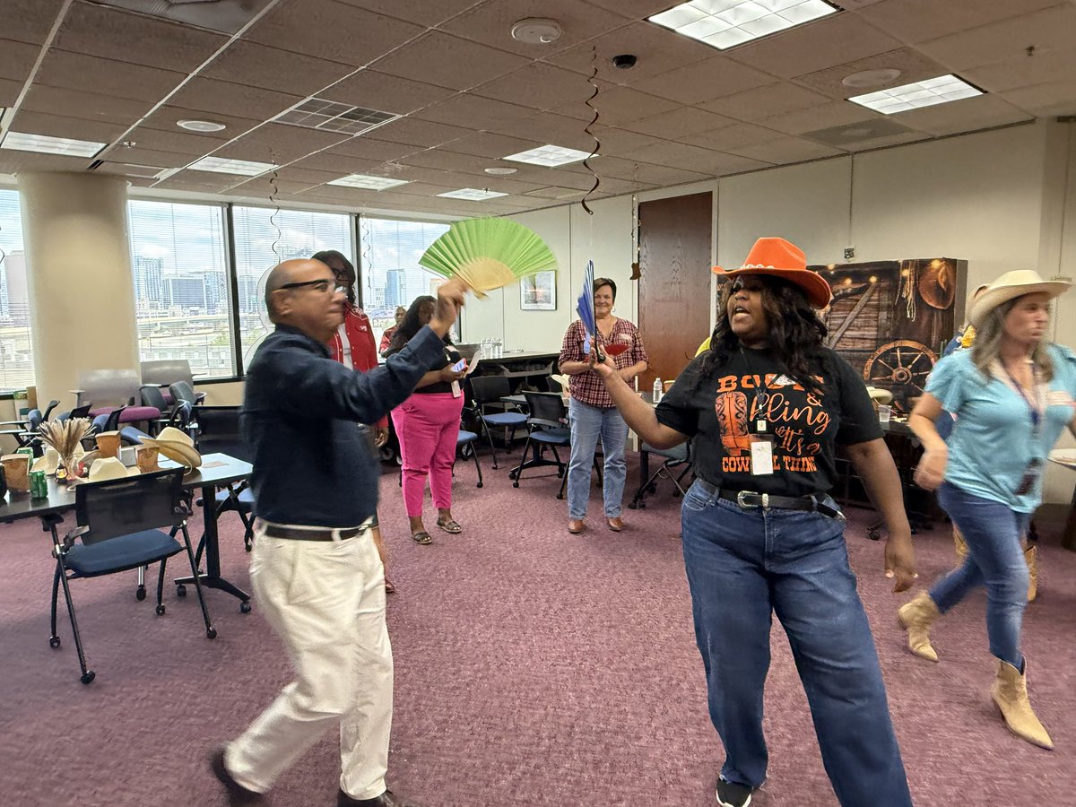 CSO_OCPS's tweet photo. With boots on and spirits high, the CSO team wrapped up the year Western-style—feasting, bonding, and having a blast! 🤠 https://t.co/U6PYAX51qB