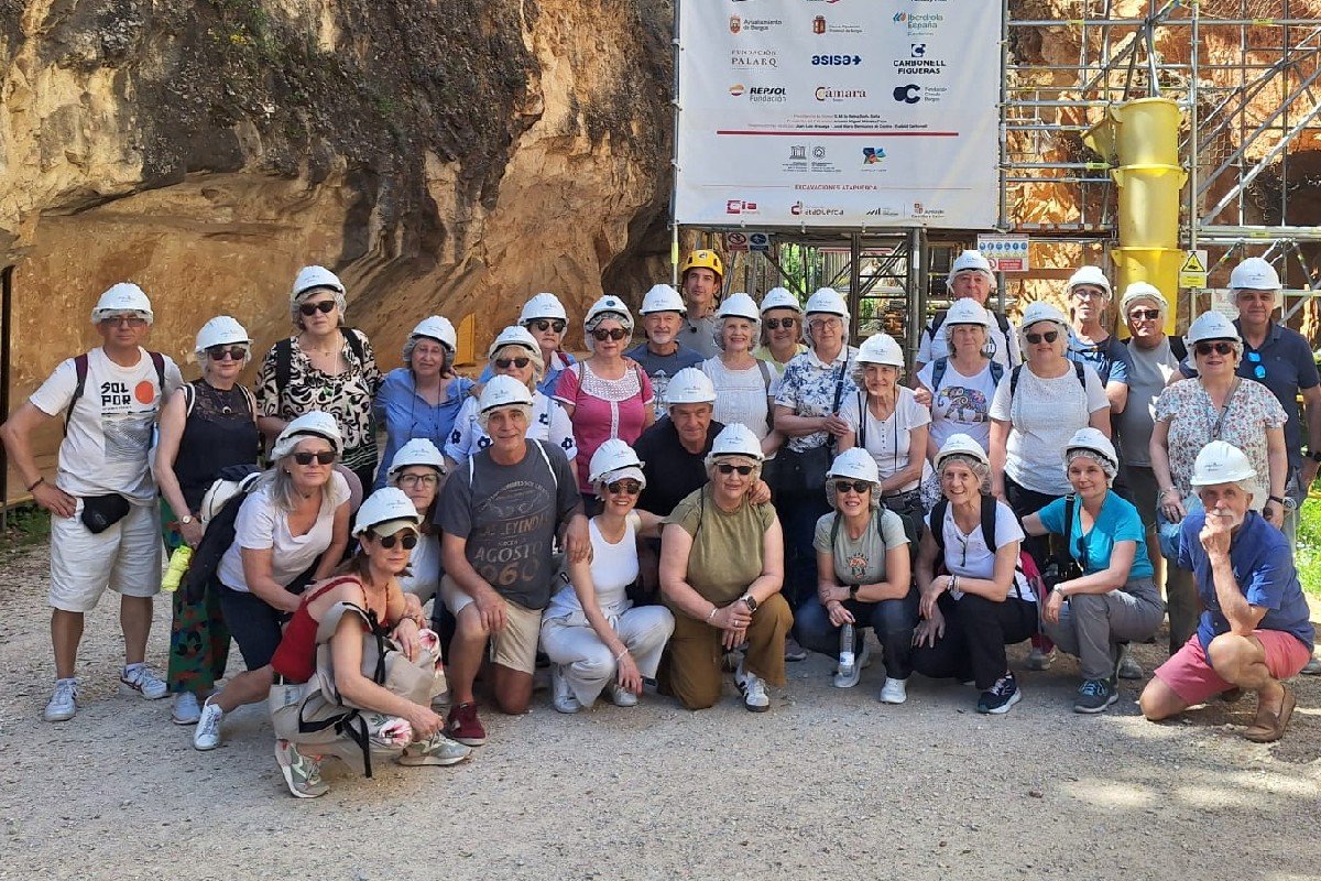 Alumnos de la Universidad de Mayores visitan Atapuerca y Burgos

ℹ Más información: urjc.es/todas-las-noti…