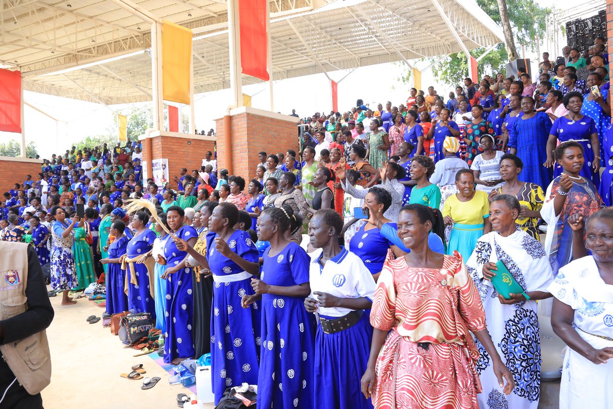 ChurchofUganda_'s tweet photo. Rev. Canon Dr. Rebecca Margret Nyegenye: Empowering Women to Live Debt-Free.

“How can you live a debt-free life as a woman? A lady can live without borrowing.

#MartyrsDayCelebrations2025   #MartyrsDay2025 https://t.co/E2c2jJBEpb