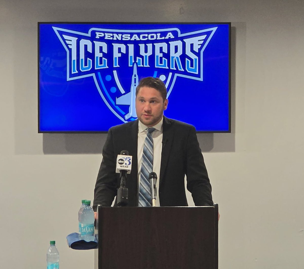 Paul Chestnutt (@paulchestnutt) on Twitter photo Monday Edition Sports Roundtable Show 11AM <a href="/PcolaIceFlyers/">Pensacola Ice Flyers</a> Head Coach <a href="/Gates22Jeremy/">Jeremy Gates</a> guest 11:05AM <a href="/WPNNPensacola/">WPNN Pensacola 103.7FM / 790AM</a> 103.7FM 790AM & 5PM <a href="/FoxSportsPcola/">Fox Sports Pensacola</a> The Fan 101.1FM 1450AM Monday Edition Sports Roundtable Show 11AM <a href="/PcolaIceFlyers/">Pensacola Ice Flyers</a> Head Coach <a href="/Gates22Jeremy/">Jeremy Gates</a> guest 11:05AM <a href="/WPNNPensacola/">WPNN Pensacola 103.7FM / 790AM</a> 103.7FM 790AM & 5PM <a href="/FoxSportsPcola/">Fox Sports Pensacola</a> The Fan 101.1FM 1450AM