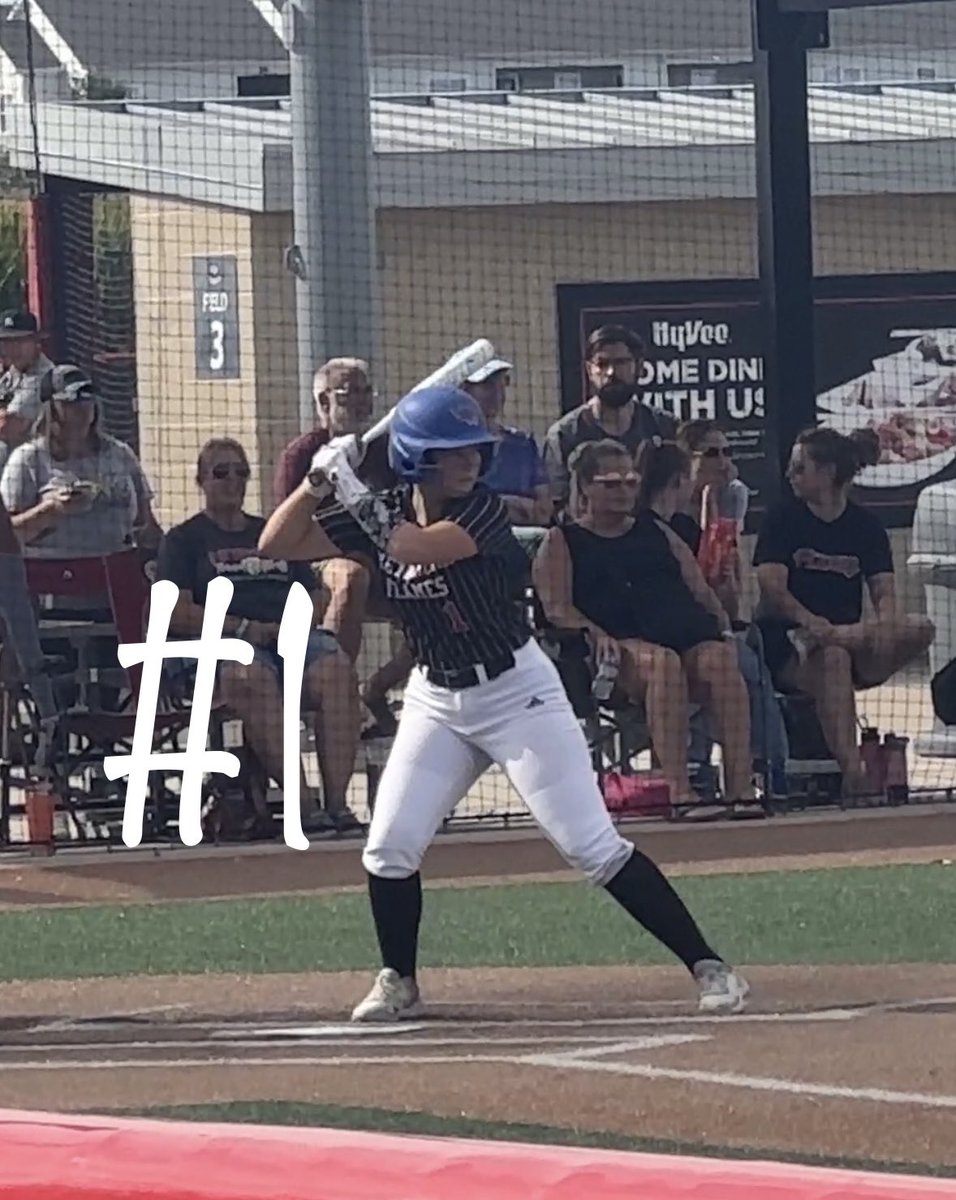 Flames08SB's tweet image. Happy Belated Birthday to Flames 08er Riley Smith! We hope you had a great day!