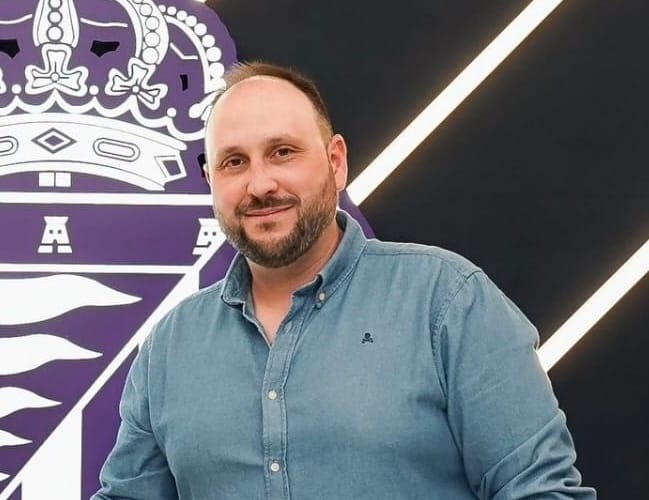 MARCA VALLADOLID (@marcavalladolid) on Twitter photo 🟣 Hablamos con Mario Puertas, presidente de la <a href="/fdprvalladolid/">Federación de Peñas del Real Valladolid</a>, sobre la temporada del <a href="/realvalladolid/">Real Valladolid C.F.</a> y la toma de contacto con la nueva propiedad
📻 104.0 FM
📱 APP para iOS y Android
💻 radiomarcavalladolid.com 🟣 Hablamos con Mario Puertas, presidente de la <a href="/fdprvalladolid/">Federación de Peñas del Real Valladolid</a>, sobre la temporada del <a href="/realvalladolid/">Real Valladolid C.F.</a> y la toma de contacto con la nueva propiedad
📻 104.0 FM
📱 APP para iOS y Android
💻 radiomarcavalladolid.com
