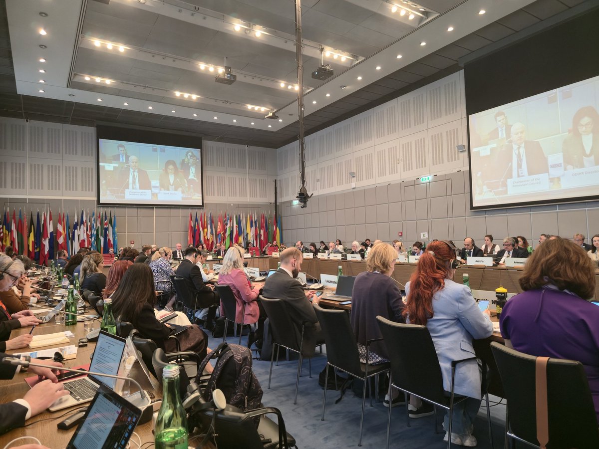 Hoy tengo el honor de representar a <a href="/AbogadosCrist/">Abogados Cristianosﻦ</a> en la Supplementary Human Dimension Meeting de la <a href="/OSCE/">OSCE</a> (Viena).

Denunciaremos la vulneración del derecho fundamental a la libertad religiosa en España.