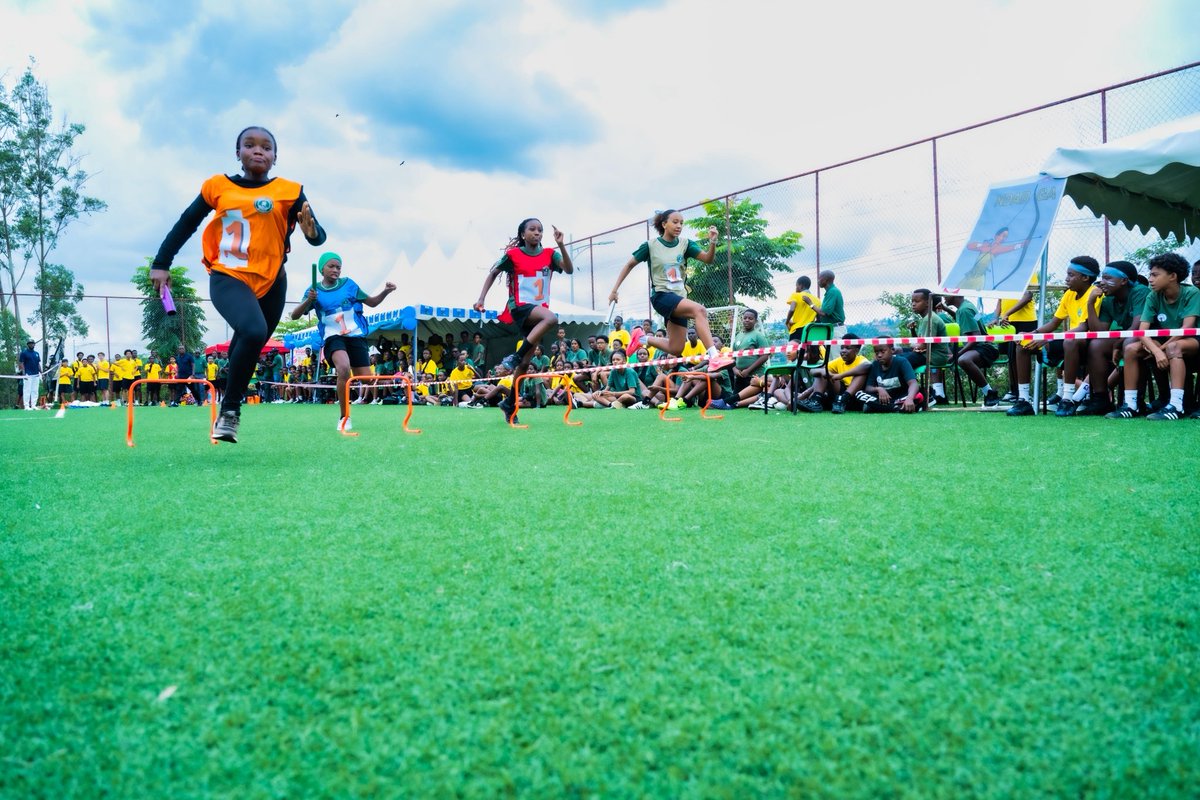 GHA_rwanda's tweet image. Teamwork, determination, and lots of fun!
Sports Day brought out the best in our students! 🏃🏽♀️🤸♀️⚽️
Big thanks to @masaka_farms for sponsoring the event and supporting our Middle School learners.